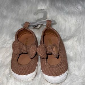 Old Navy flats with bow